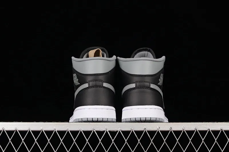 All categories Air Jordan Jordan series basketball shoes Air Jordan 1 Mid G version pure original Air Jordan 1 Mid SE AJ1 Joe 1 small shadow gray mid-top retro basketball shoes BQ6472-007